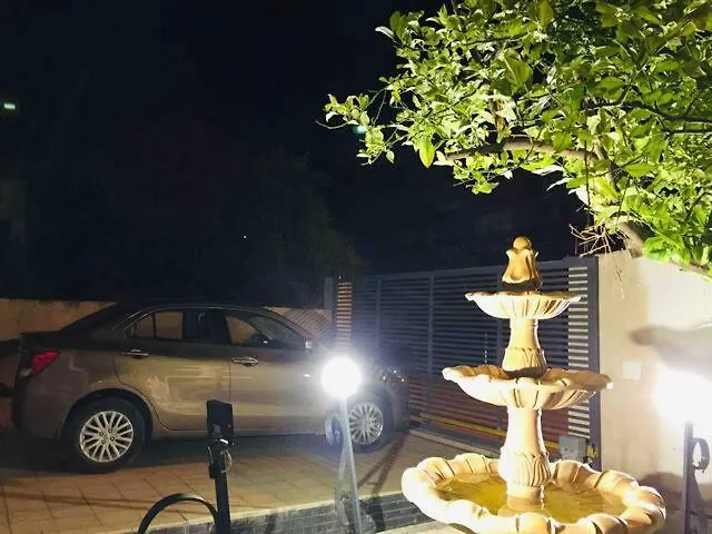 Un Nouveau Appartement Avec Un Parking Sur Place La Marsa